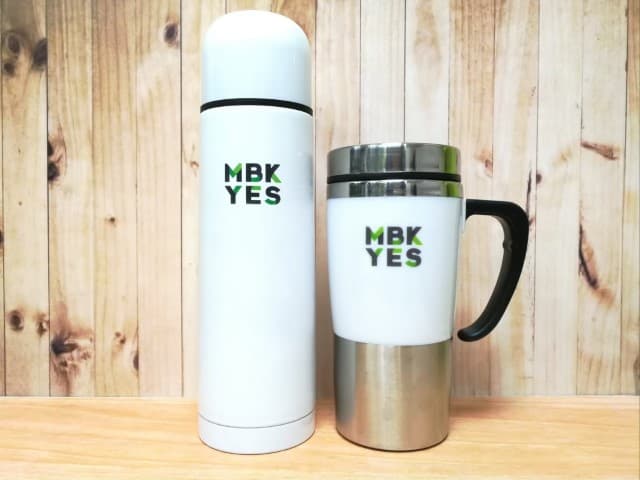 สกรีนกระบอกน้ำ MBK YES | รับสกรีนโลโก้ 1 ชิ้นทำได้