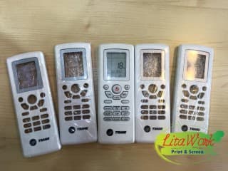 สกรีนรีโมทแอร์ | รับสกรีนโลโก้ สกรีนราคาถูก งานด่วน ไม่มีขั้นต่ำ