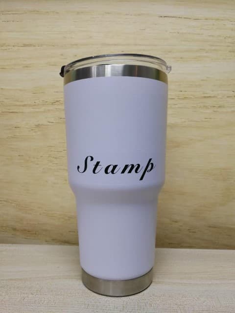 สกรีนแก้ว YETI ข้อความ Stamp | รับสกรีนโลโก้ ราคาถูก งานด่วน ไม่มีขั้นต่ำ