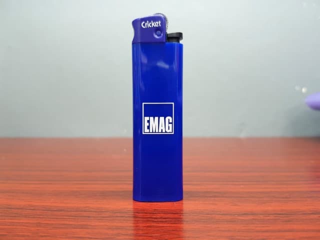 สกรีนไฟเเช็ค EMAG | รับสกรีนโลโก้ สกรีนราคาถูก งานด่วน ไม่มีขั้นต่ำ