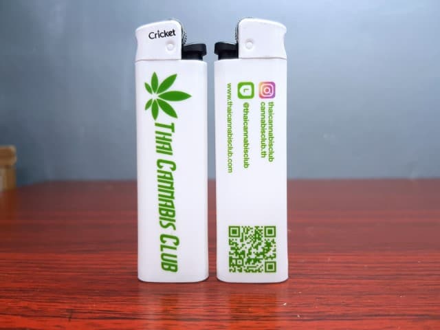 สกรีนไฟเเช็ค Thai Cannabis club | รับสกรีนโลโก้ สกรีนราคาถูก งานด่วน ไม่มีขั้นต่ำ