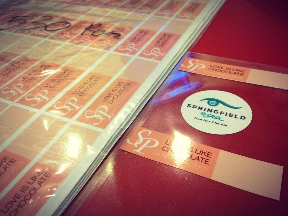 สติ๊กเกอร์ SP Love is like chocolate | รับพิมพ์สติ๊กเกอร์ไดคัท ราคาถูก ไม่มีขั้นต่ำ